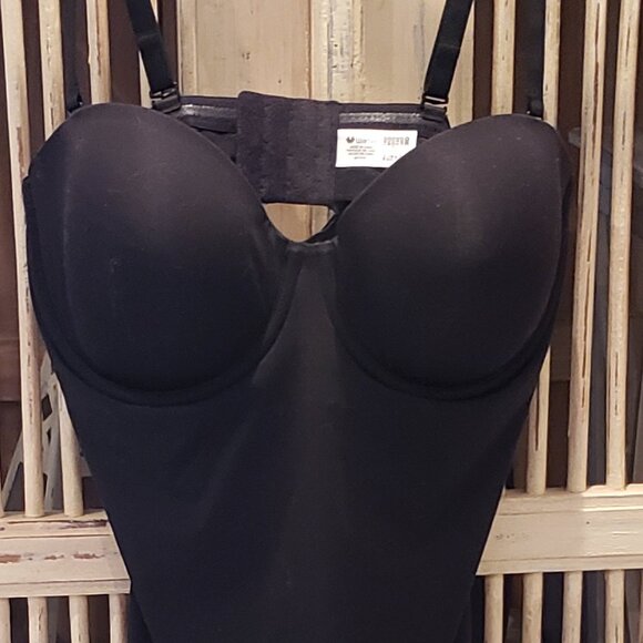 Wacoal Red Carpet Strapless Shaping Body Briefer in Black - Picture 2 of 13